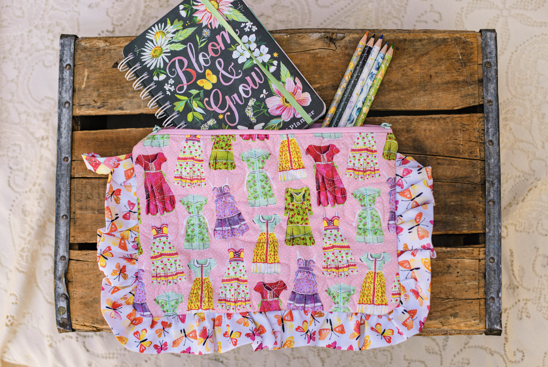 Prairie Dresses Lt Peach Jam Fabric